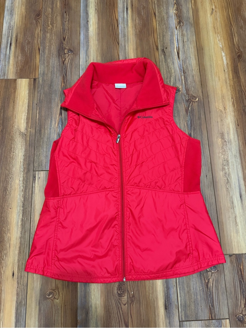 Columbia Women’s Bright Red Quilted Zip-Front Vest